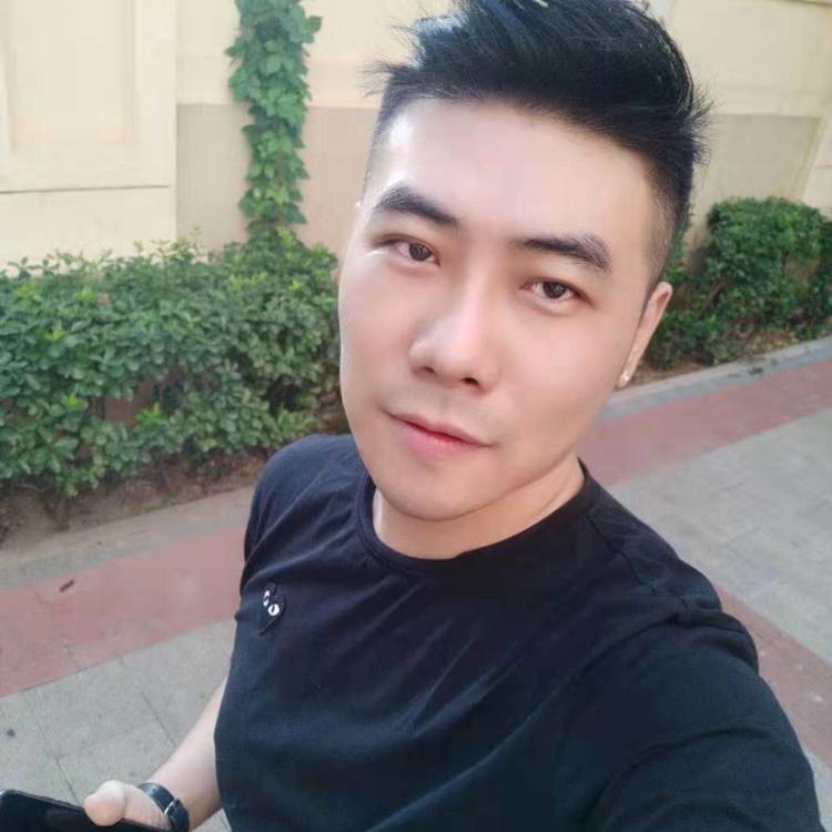 幕后老板的照片