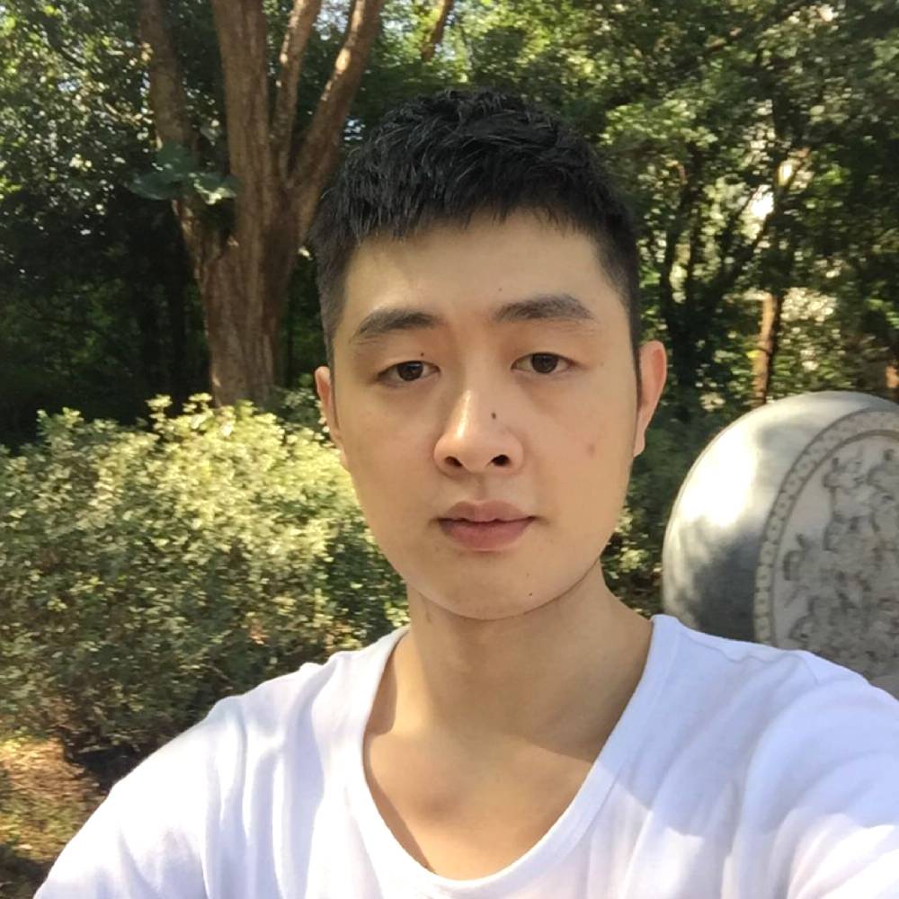 霓裳有怕黑的照片