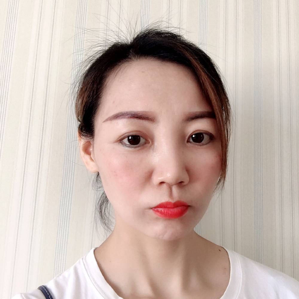 刺猬一个人的照片