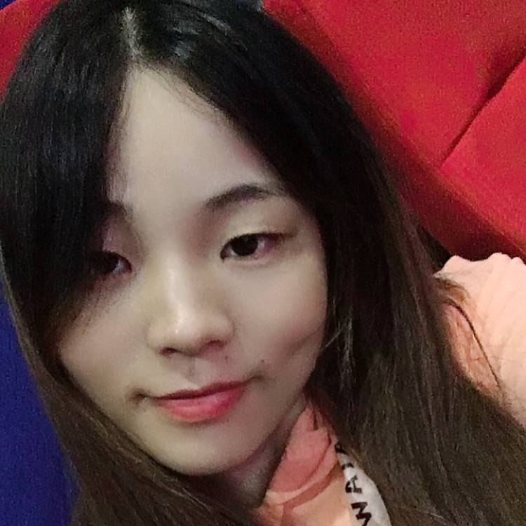 孤心拾忆甜美的照片