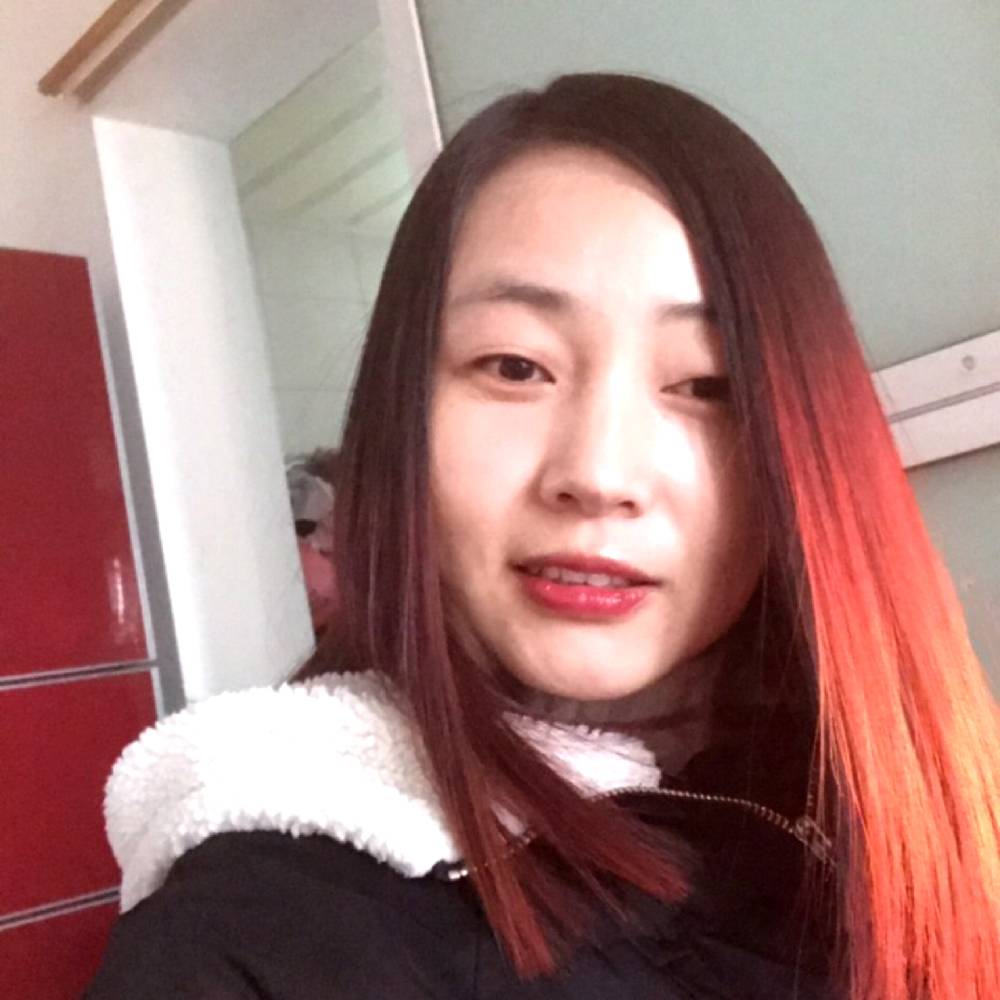 黑裤深情的照片