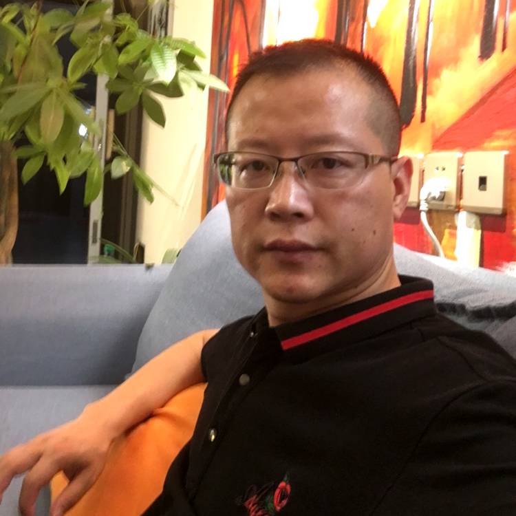 与寂寞相伴的照片