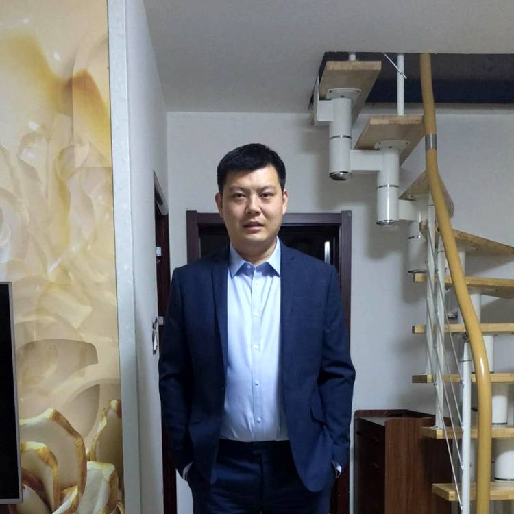 大雁踢玩命的照片