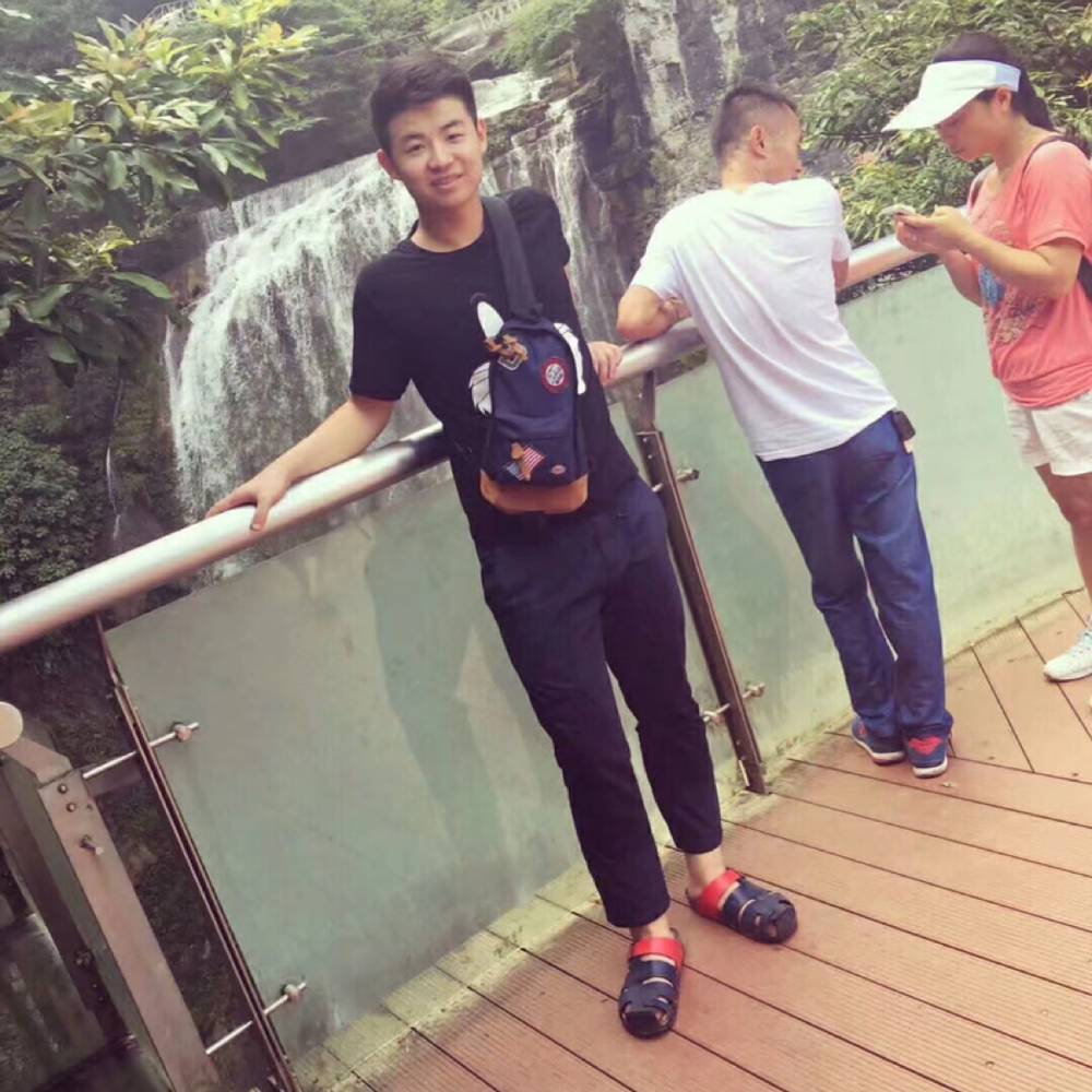 “无名氏”的照片