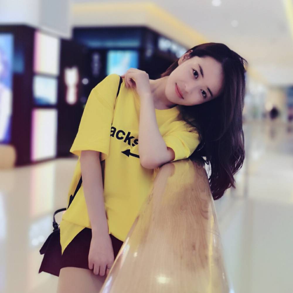 激昂笑龙猫的照片