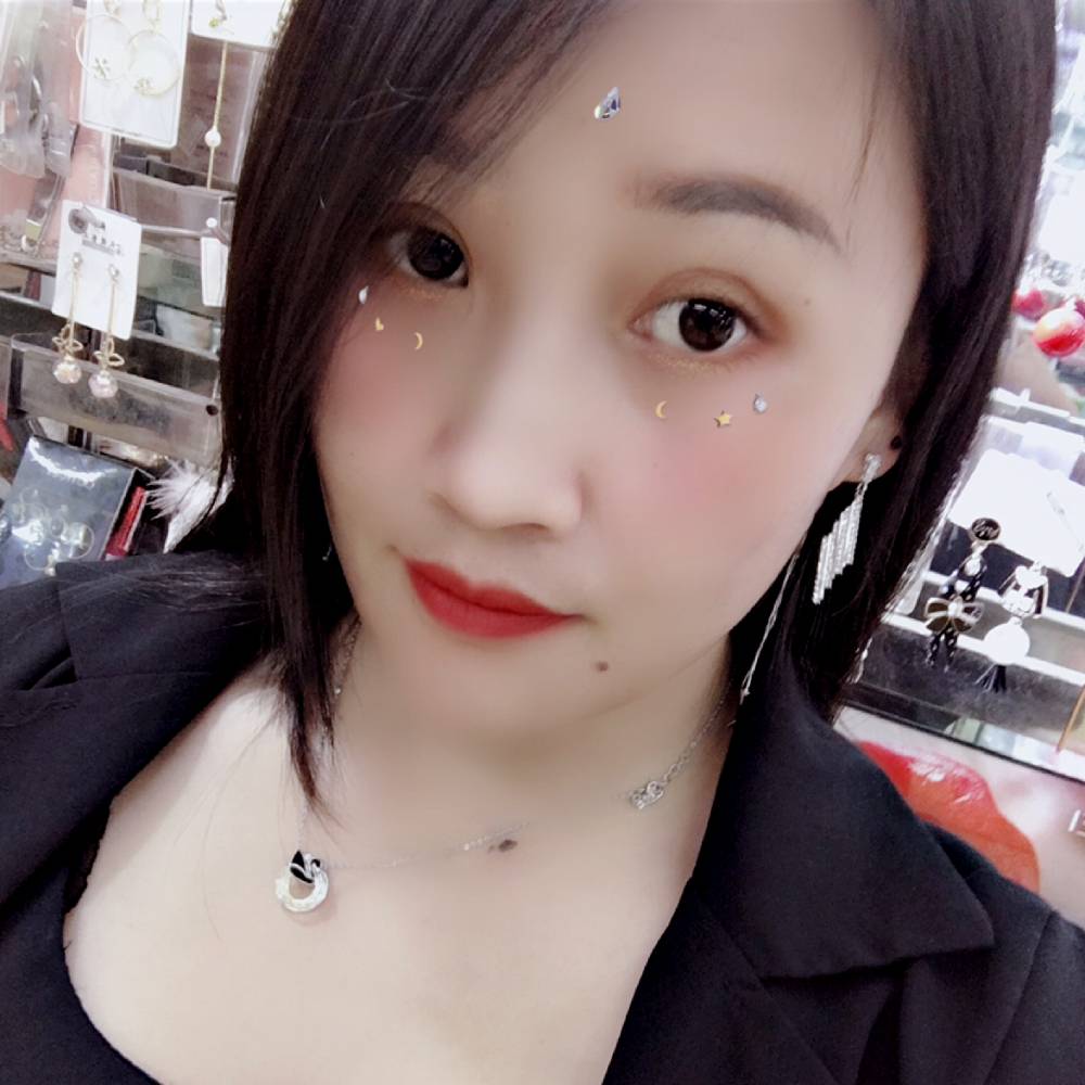 瑞雪扯热情的照片