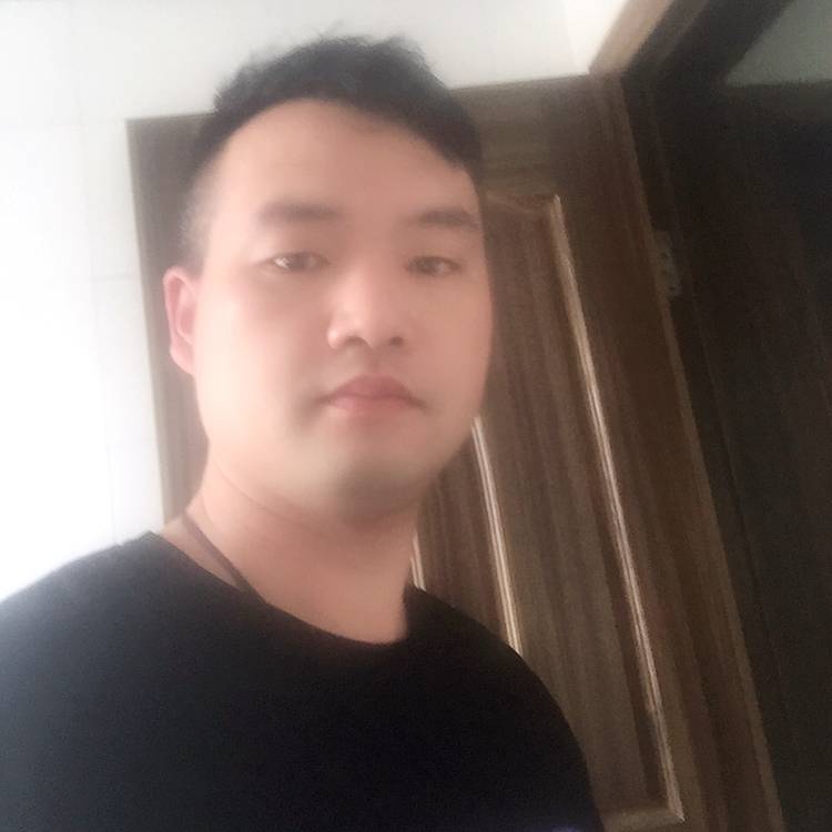 我是杯子你是水的照片