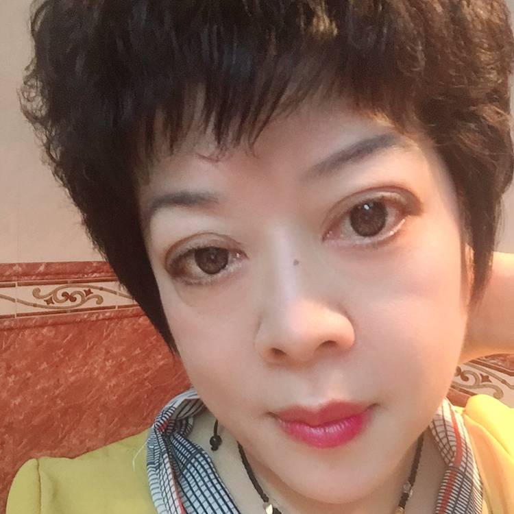 忧虑和蝶衣的照片