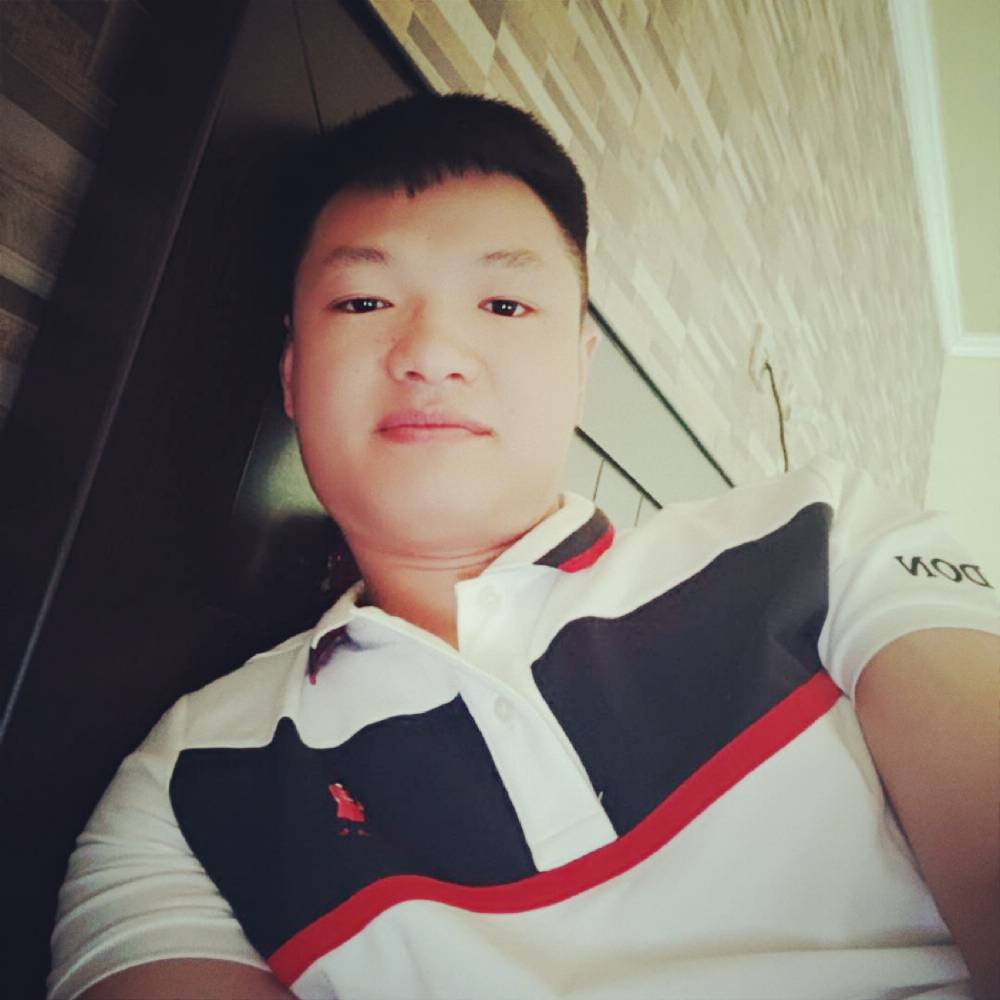 卡布奇诺的给白猫的照片