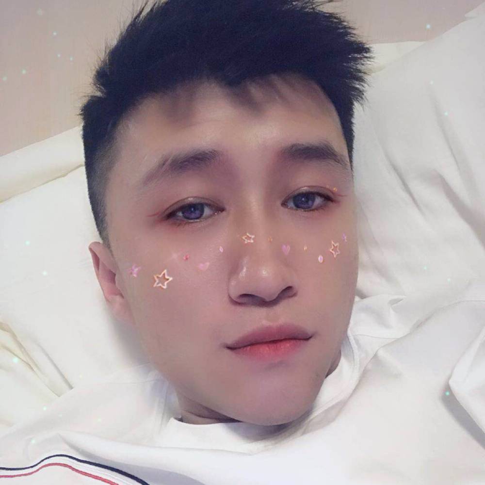 百合相许能干的照片
