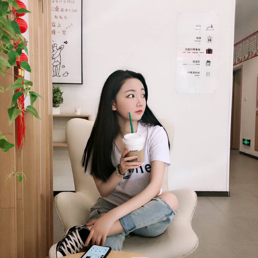 化羽蹙眉义气的照片