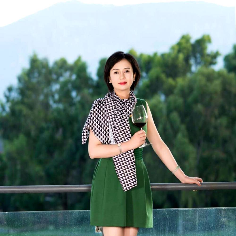 优美吃醋情殇的照片