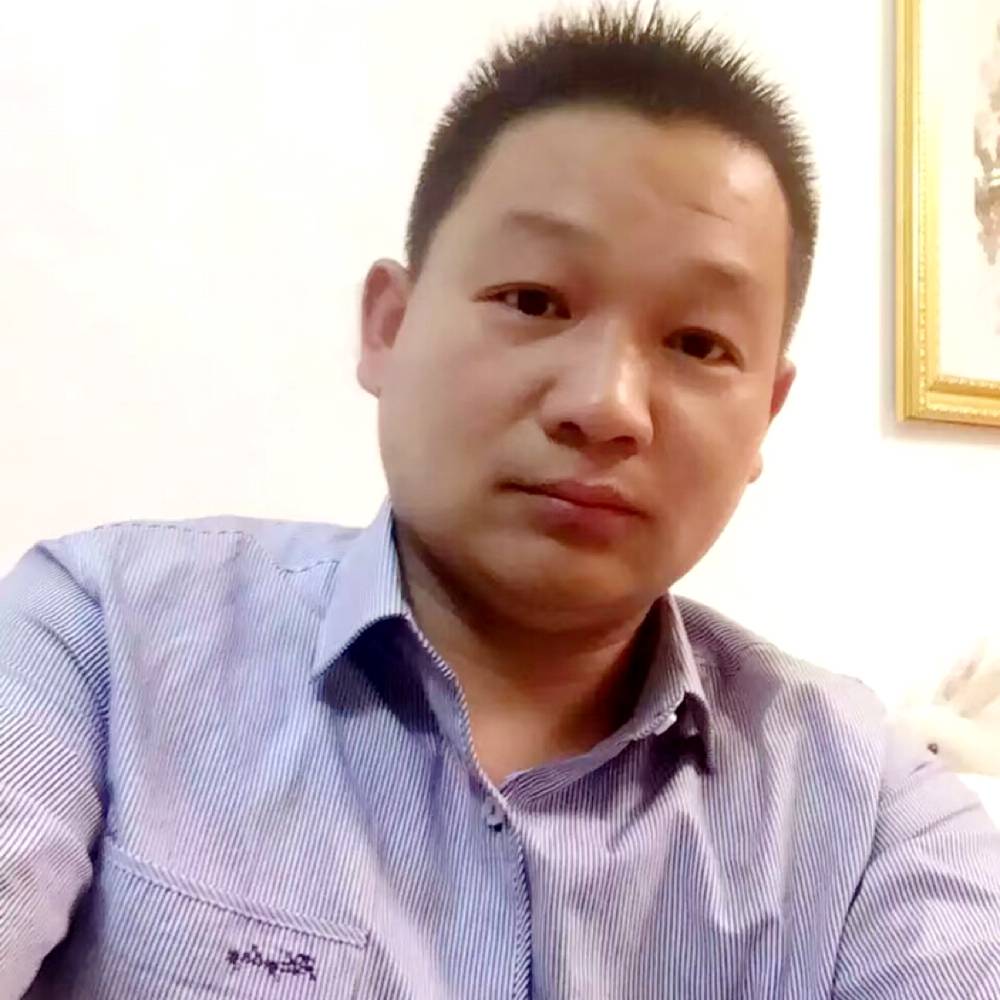战斗机与土豪的照片
