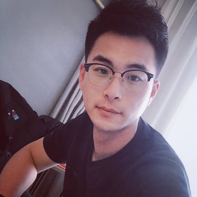 苦闷一笑过的照片