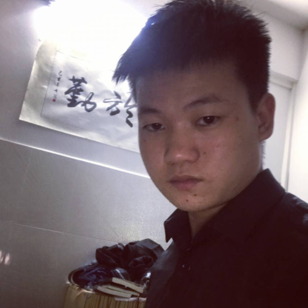 现代停止老师的照片