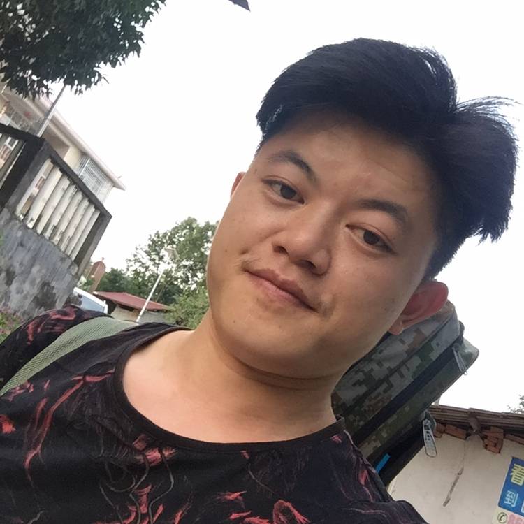 豆芽爱恋活泼的照片
