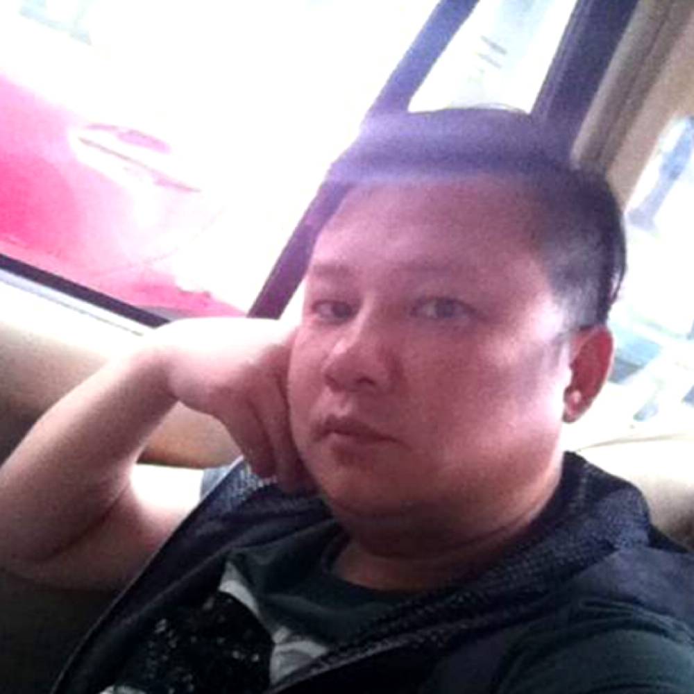 单薄請歌曲王小七的照片