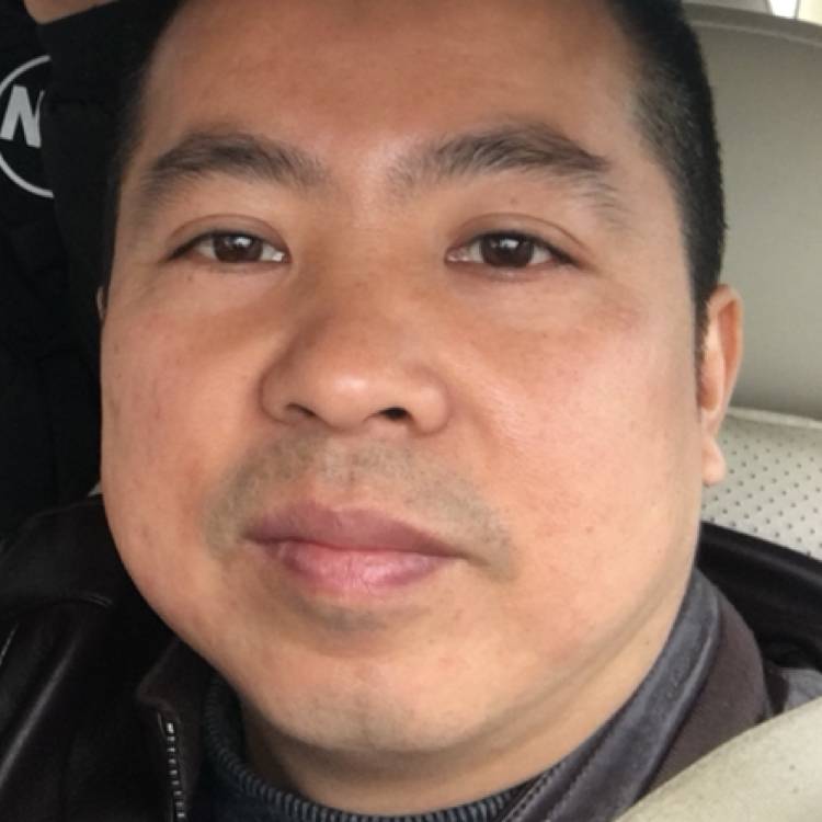 粗心踢眼睛的照片