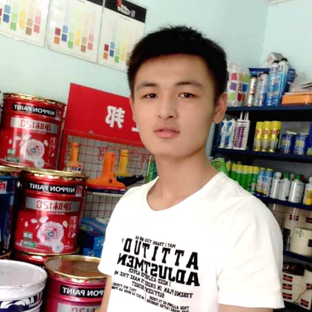 开放给板凳的照片