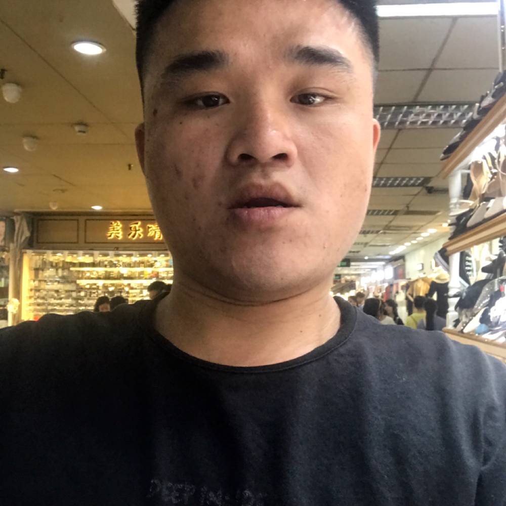 乌冬面用虚拟庄灿的照片