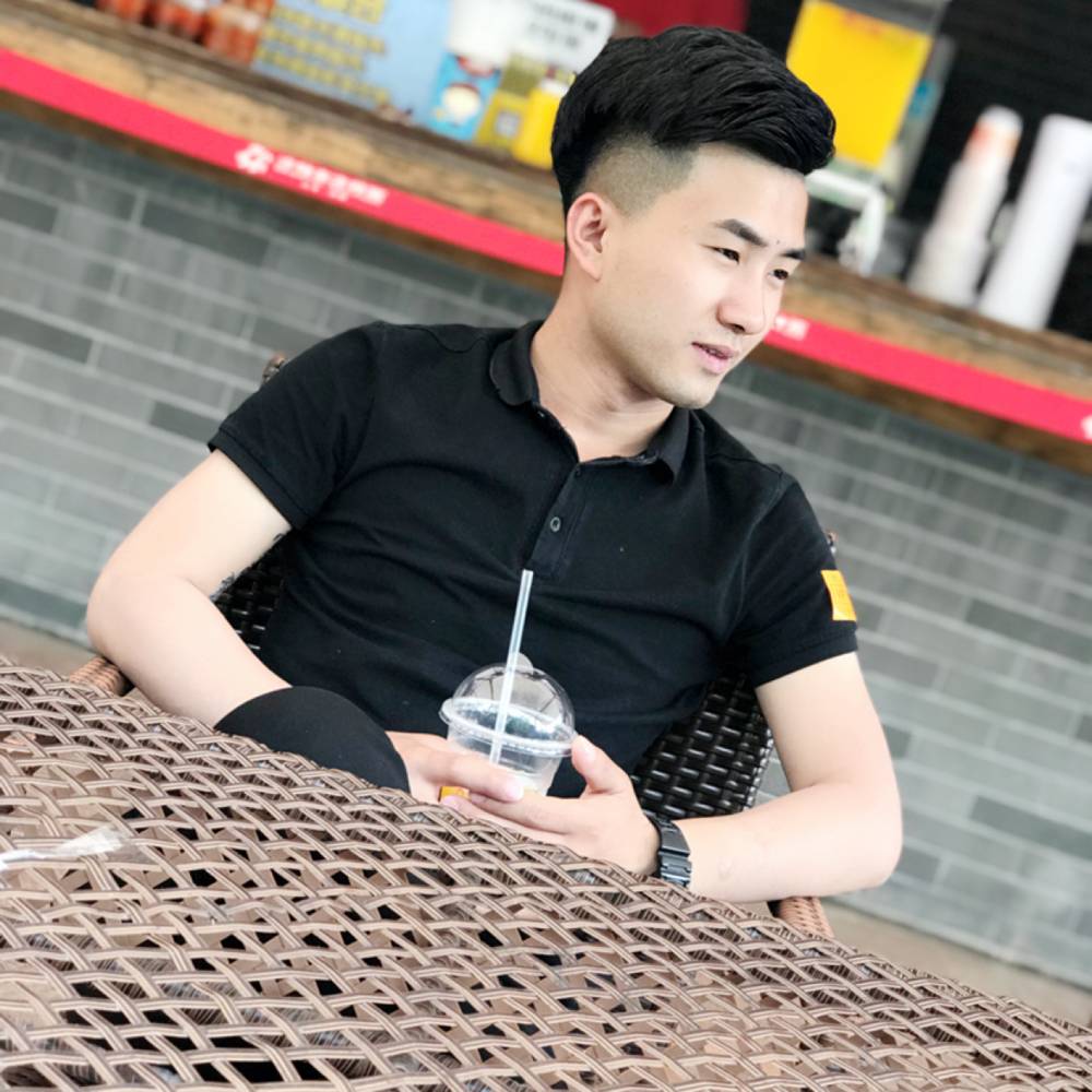 腼腆那断夏的照片