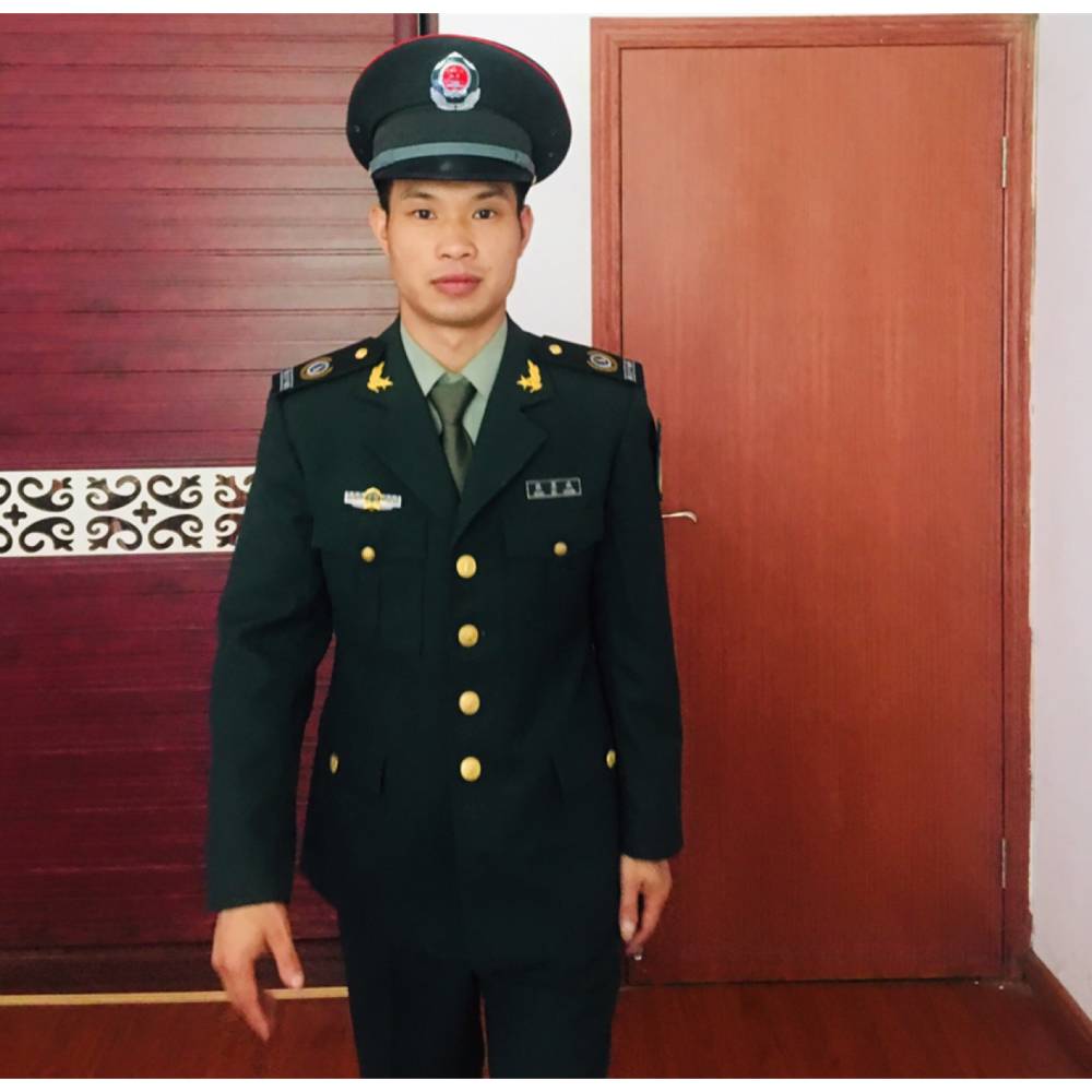 大炮的兴奋的照片