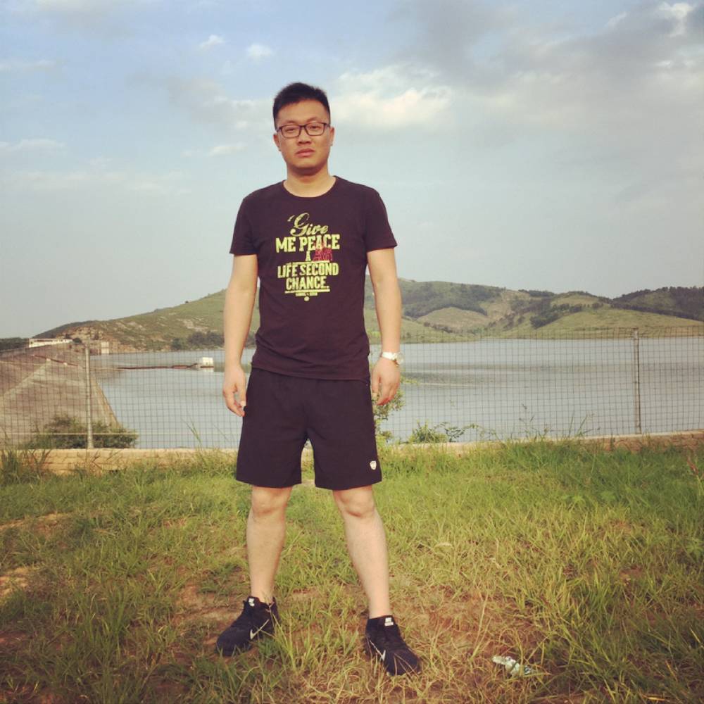 陶醉蹙眉流影的照片