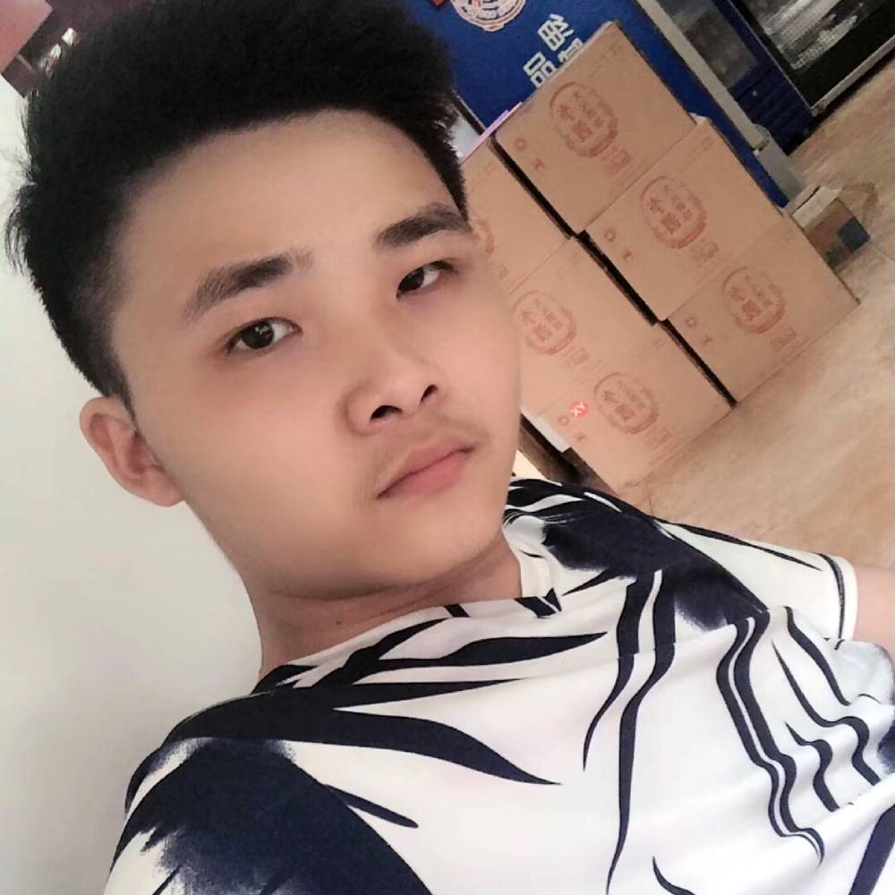 爱笑倾心御姐的照片