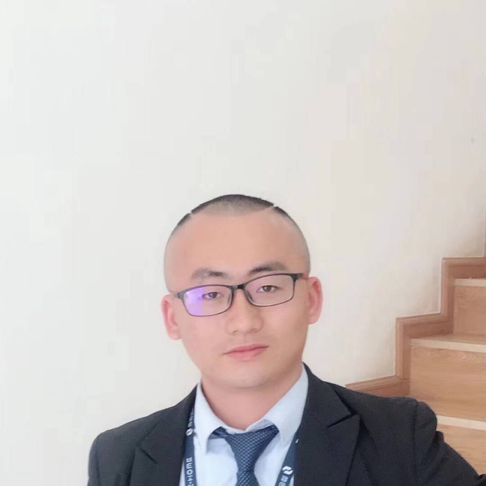 琉璃认真的照片