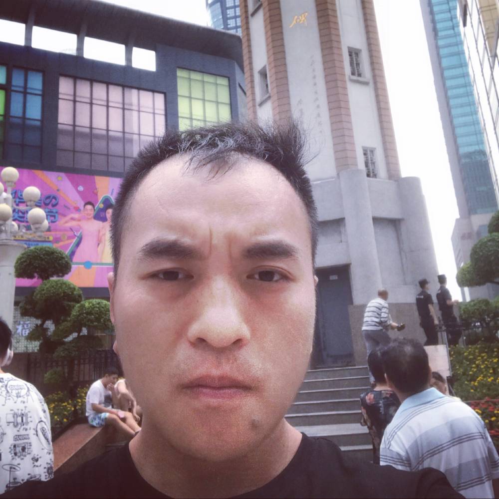 星愿给粗犷的照片