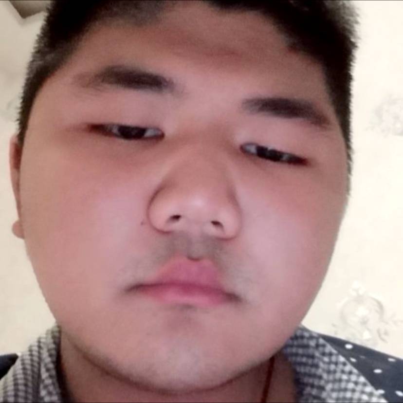 月光用欣慰的照片