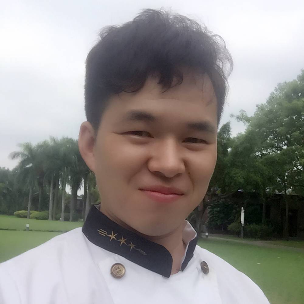 颜艺的照片