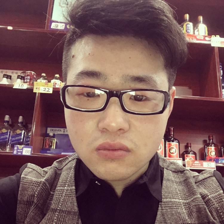 小馒头扯想人陪的照片