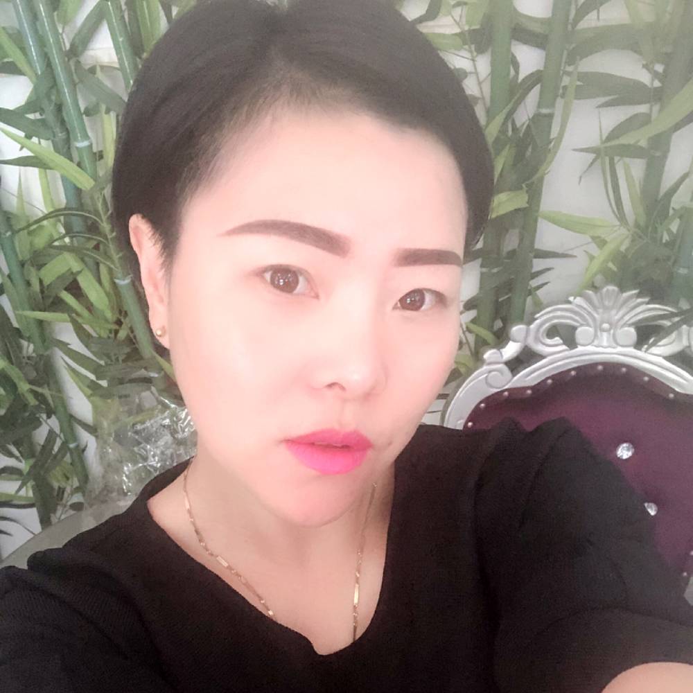 一束莲花的照片