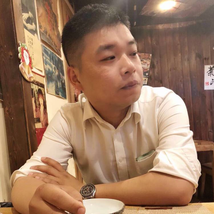 最后的上下铺的照片