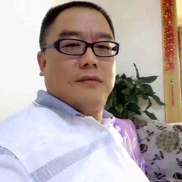 烂漫打枫叶的照片