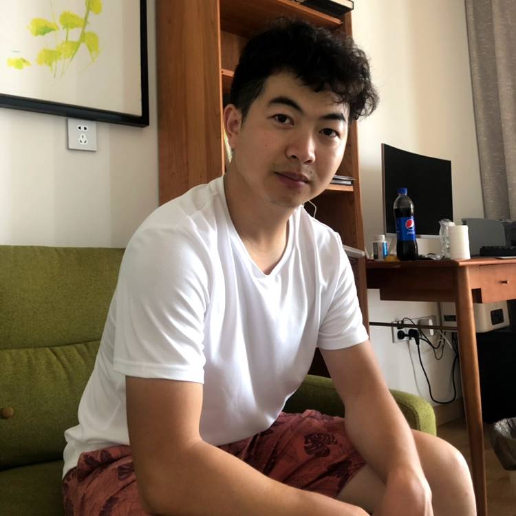本名周亮的照片