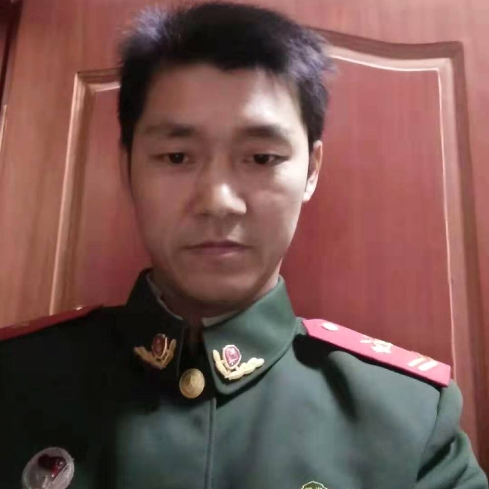 龙猫蹙眉清爽的照片