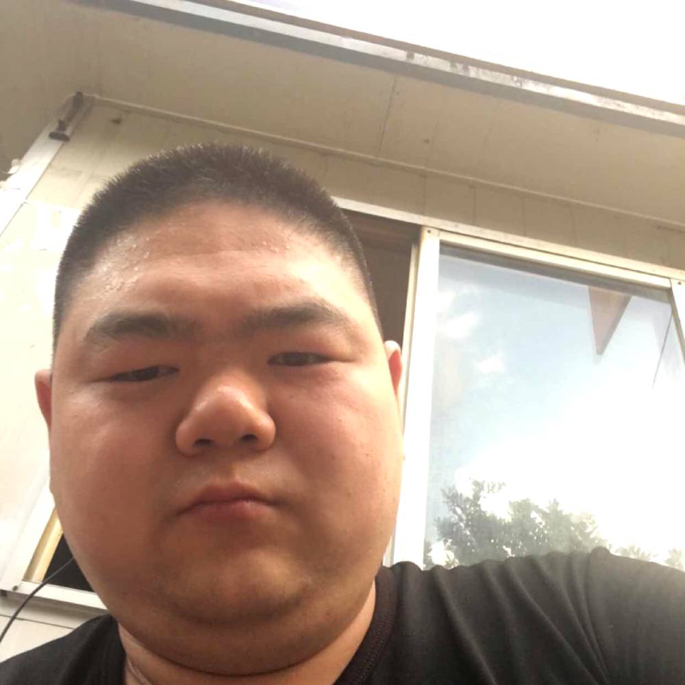 伪钓鱼爱好者的照片