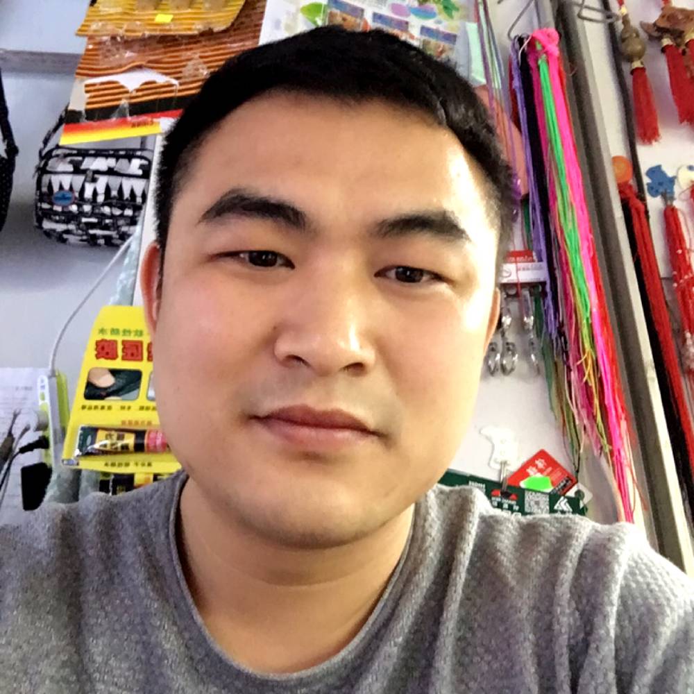铃铛苦恋鲤鱼的照片