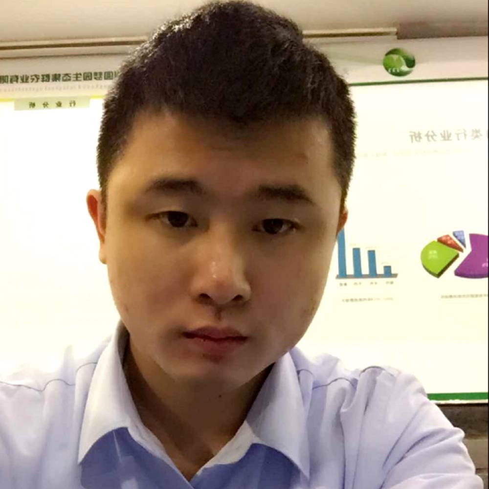 故事深拥专一的照片