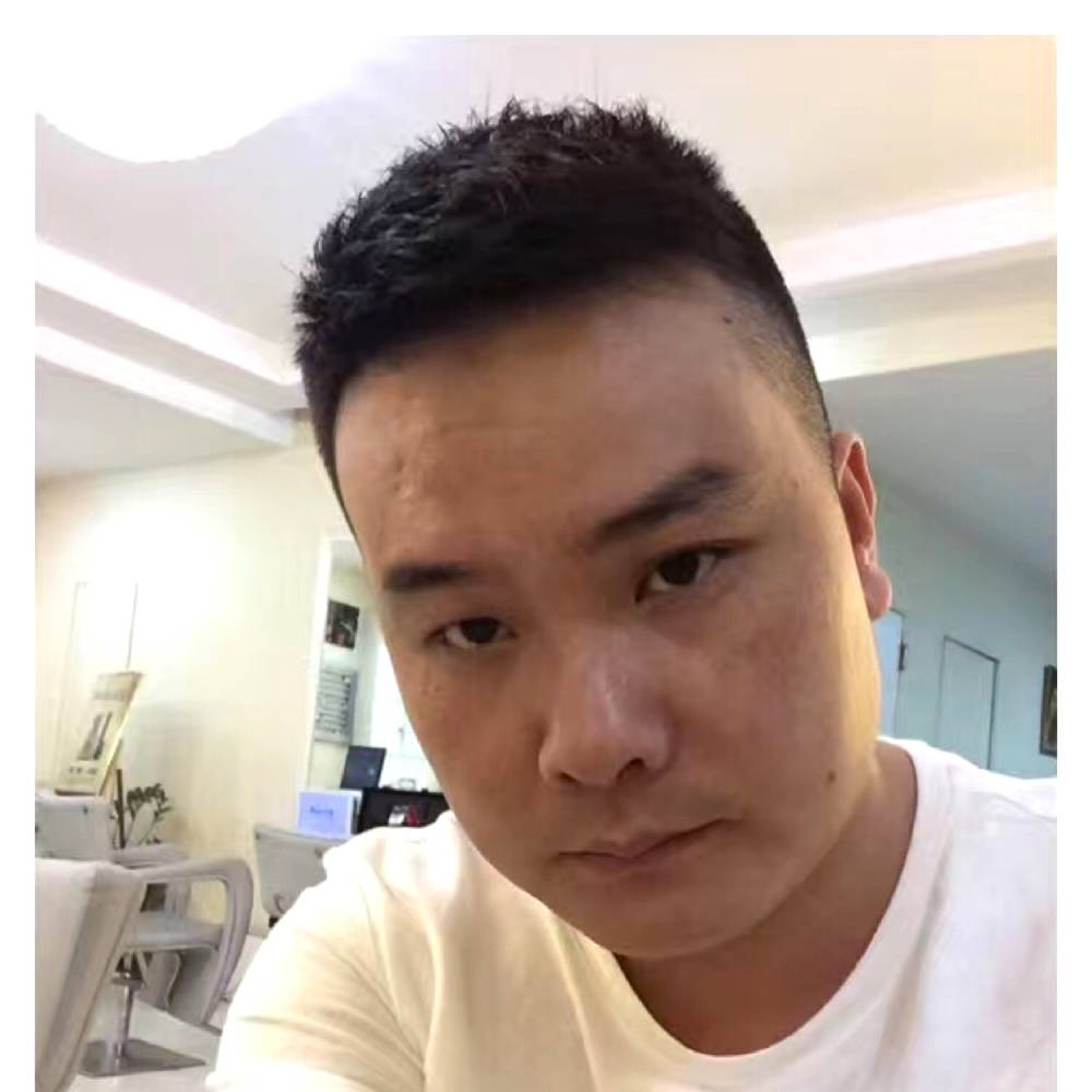 霓裳多么自信的照片
