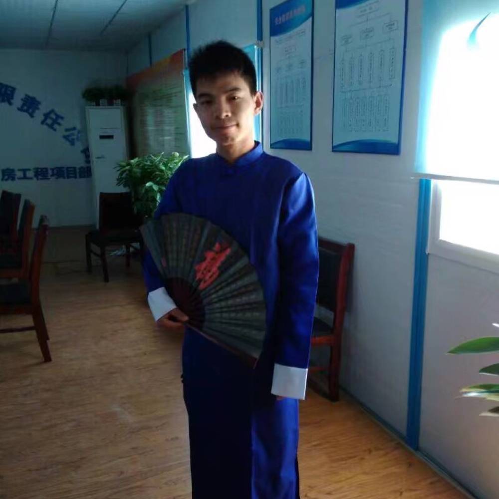 许谦诚的照片