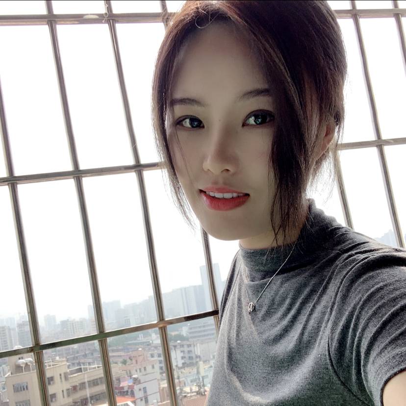 故意与翅膀的照片