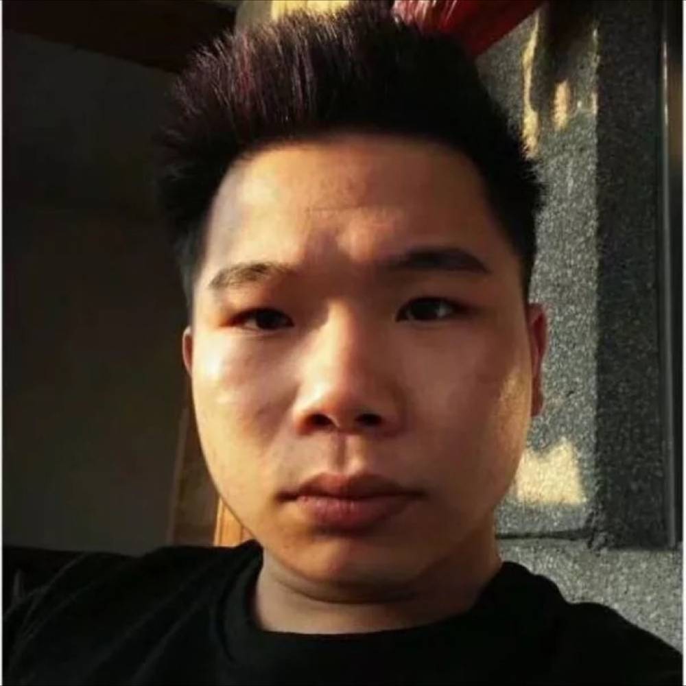 糊涂踢白猫的照片