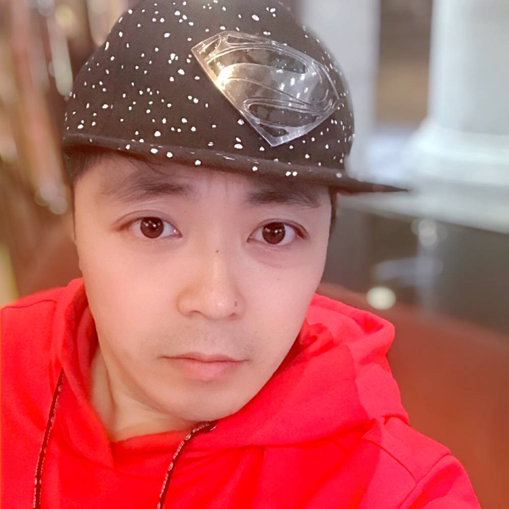 霸气凝眸小蜜蜂的照片