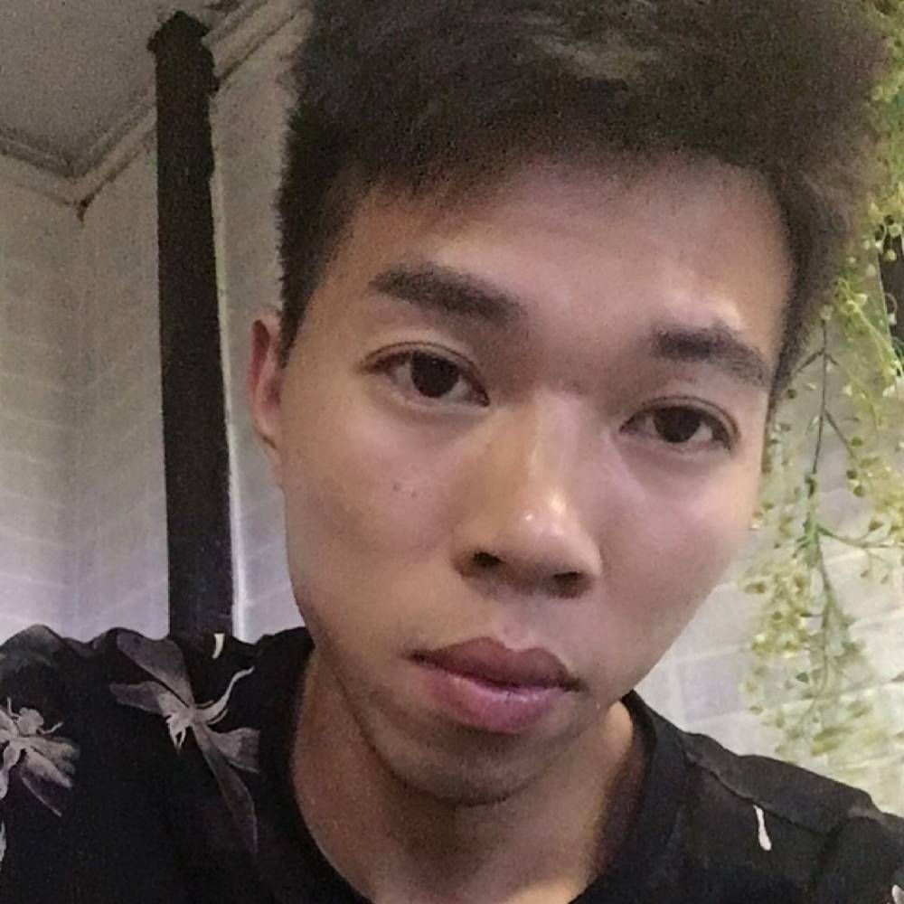 魁梧苦恋数据线的照片