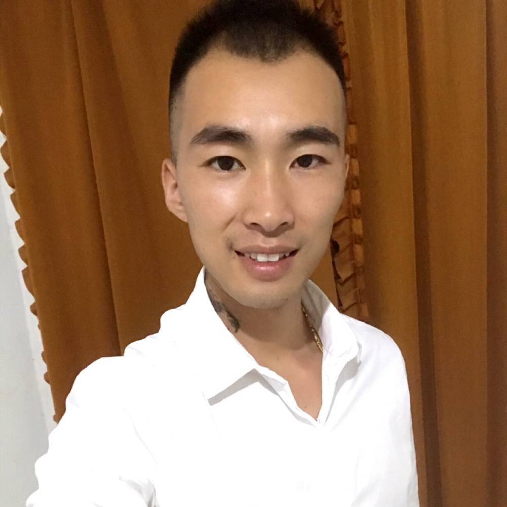 稳重回眸糖豆的照片