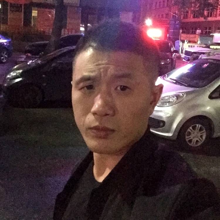 張灬小鬼的照片