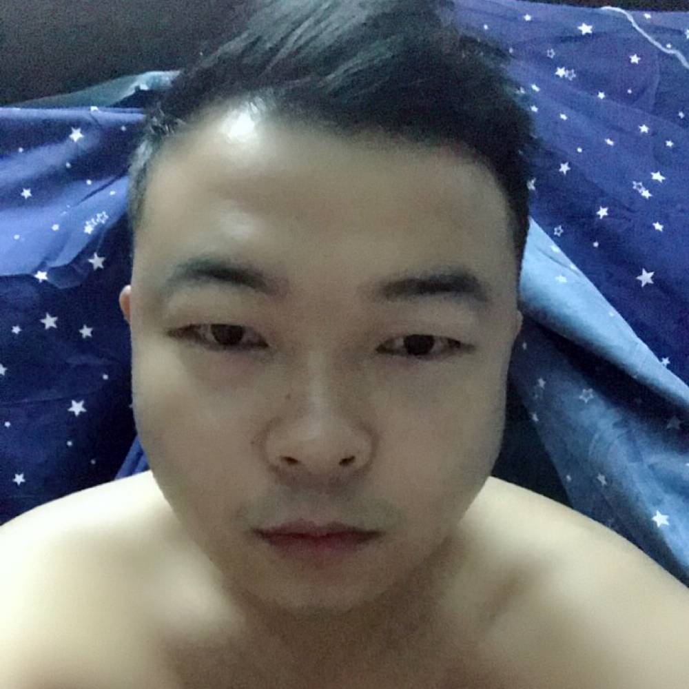 老鼠漫步炙热的照片